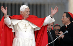 Cardenal Maradiaga con el Papa Benedicto XVI