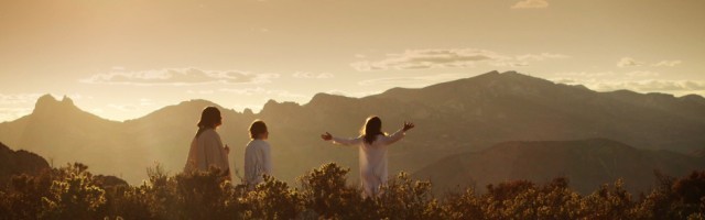 Tierra de María empieza con el origen de todo - Dios y el hombre en el Edén... y enlaza con las preguntas de hoy