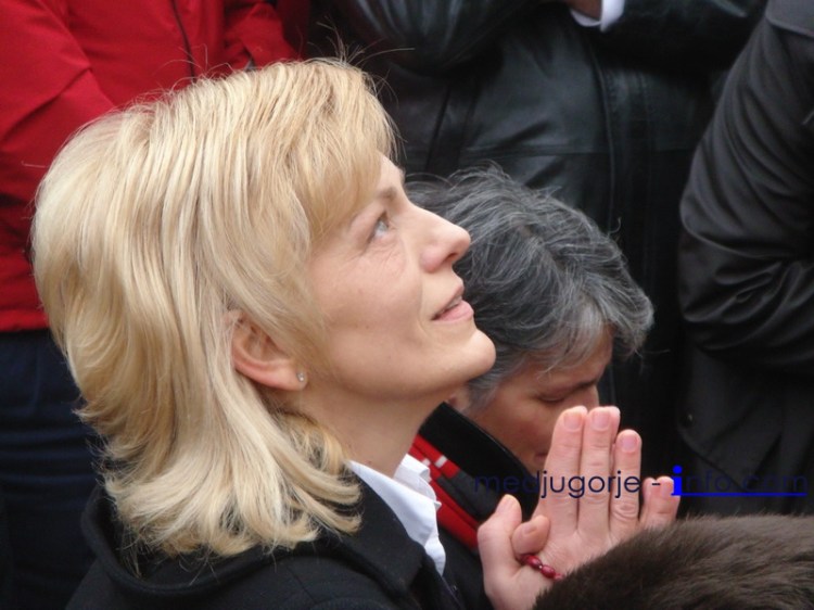 Aparición de la Virgen a Mirjana en Medjugorje el 2 de diciembre de 2013 2