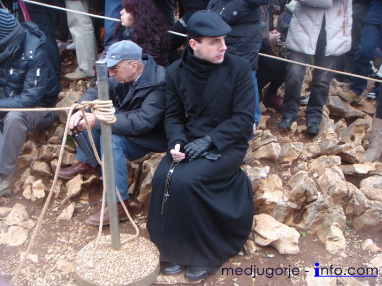 Aparición de la Virgen a Mirjana en Medjugorje el 2 de diciembre de 2013 8