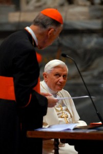 Liderada por el Cardenal Camillo Ruini (izquierda), la Comisión sobre Medjugorje fue iniciada por el Papa Benedicto XVI hace casi cuatro años, el 17 de marzo de 2010. 