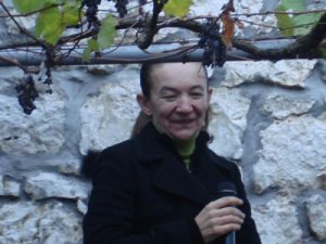 Vicka dando testimonio en Medjugorje