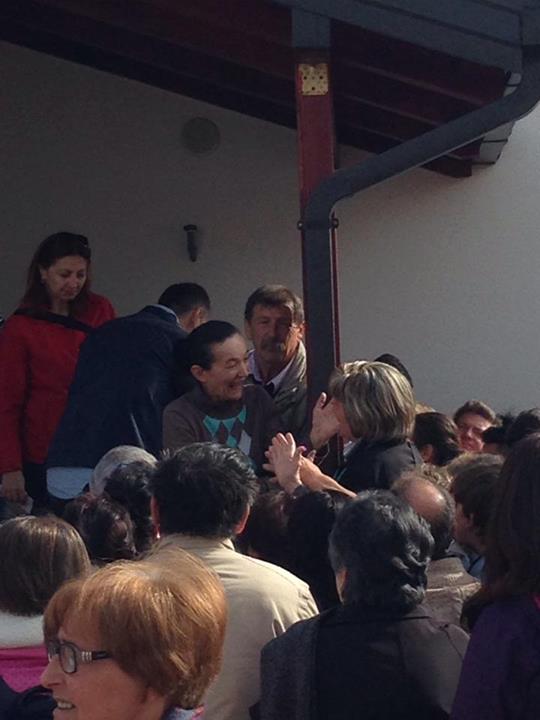 Vicka recibe peregrinos en Medjugorje, 3 de abril de 2014 - 2