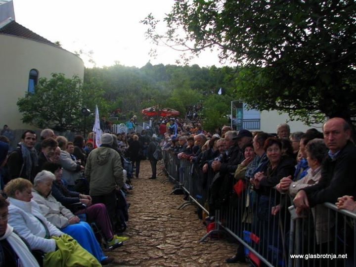 Aparición del 2 de mayo de 2014 de la Virgen a Mirjana en Medjugorje - 3