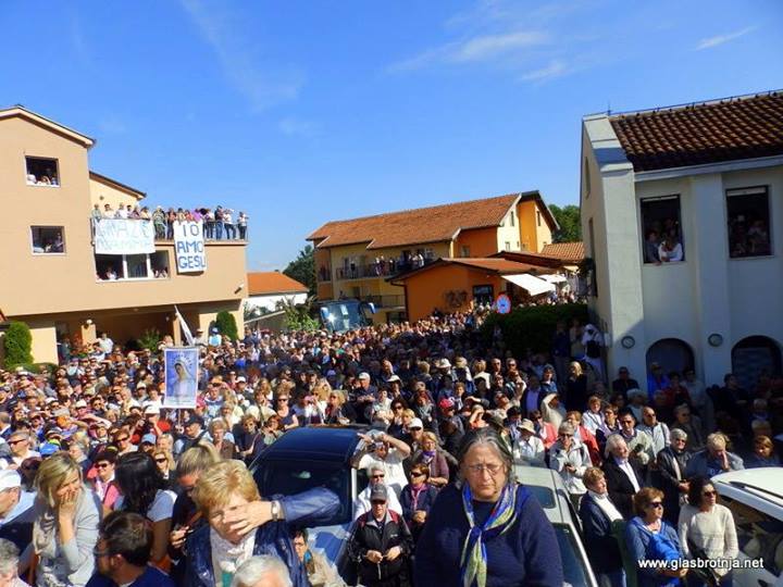 Aparición de la Virgen a Mirjana en Medjugorje el 2 de junio de 2014 - 10