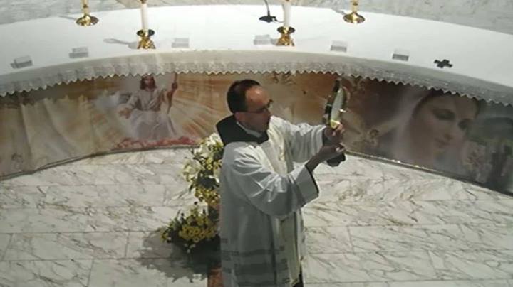 Adoración al Santísimo en Medjugorje el 25 de julio de 2014 - 5
