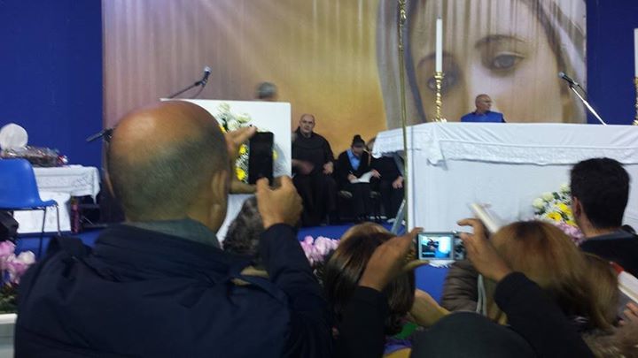 Aparición de la Virgen a Vicka en Fiuggi, Italia, el 8 de noviembre de 2014 (4)