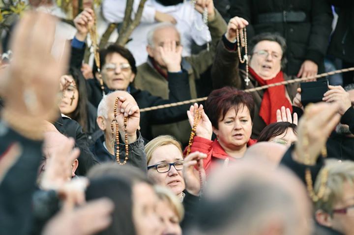 Aparición de la Virgen a Mirjana en Medjugorje el 2 de diciembre de 2014 - 12