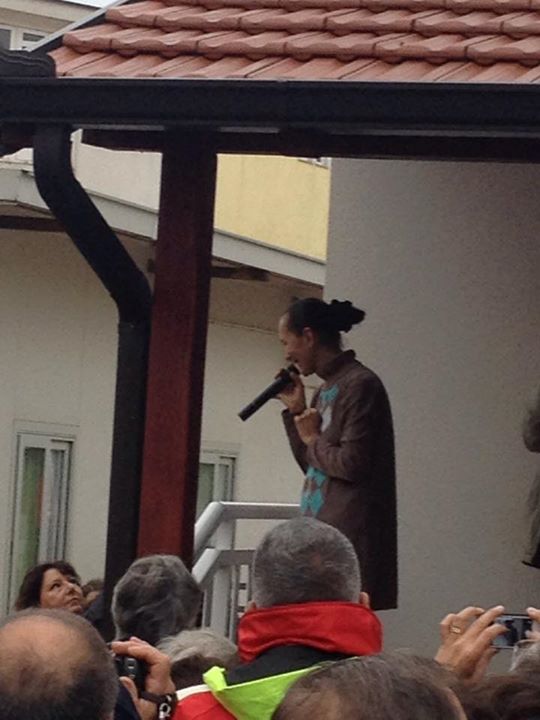 Vicka recibe a los peregrinos en Medjugorje el 1 de diciembre de 2014 - 2