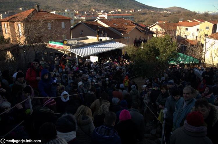 Aparición de la Virgen a Mirjana el 2 de enero de 2015 en Medjugorje - 13