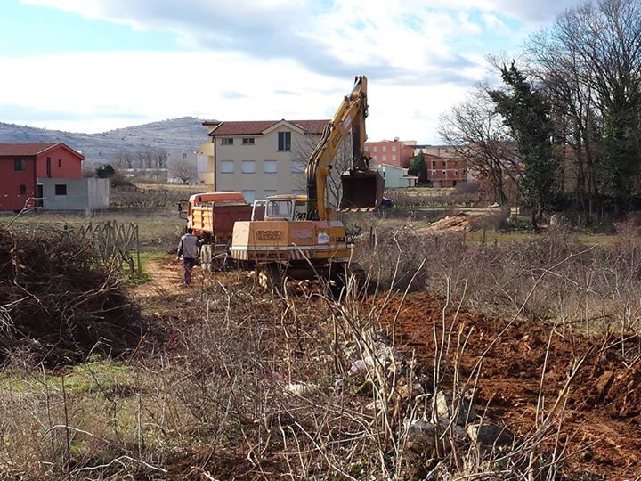 Obras que unen el Podbro con el Krizevac y la Parroquia - 1