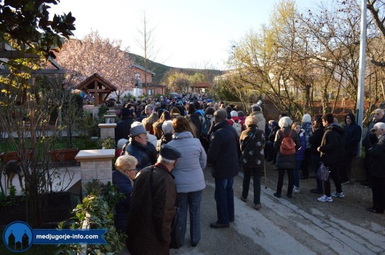 Aparición de la Virgen a Mirjana el 2 de abril de 2015 en Medjugorje - 9