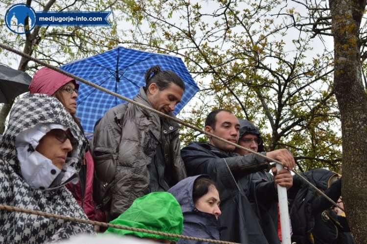 Aparición de la Virgen a Mirjana en Medjugorje el 2 de mayo de 2015 - 10