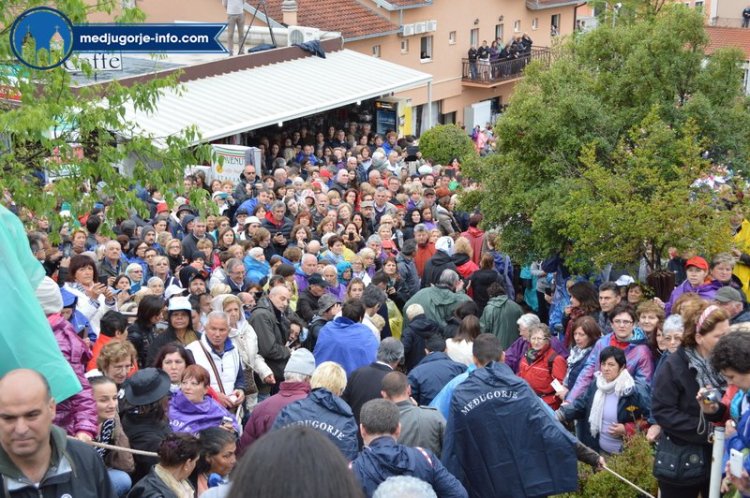 Aparición de la Virgen a Mirjana en Medjugorje el 2 de mayo de 2015 - 3