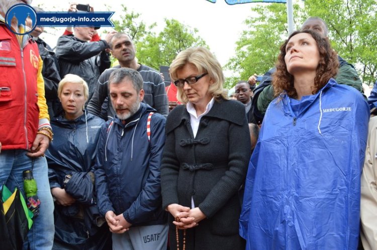 Aparición de la Virgen a Mirjana en Medjugorje el 2 de mayo de 2015 - 8