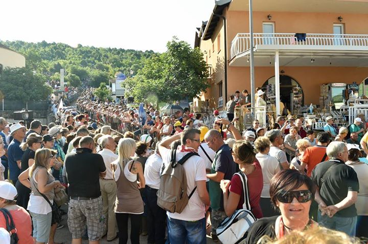Aparición de la Virgen a Mirjana en Medjugorje el 2 de julio de 2015 - 12