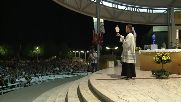 Adoración en el 26 Midlafest 6