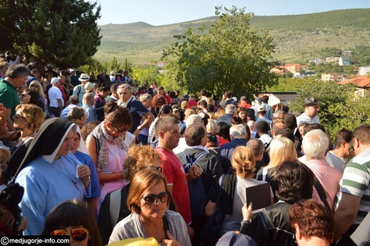 Aparición de la Virgen a Mirjana en Medjugorje el 2 de septiembre de 2015 - 14