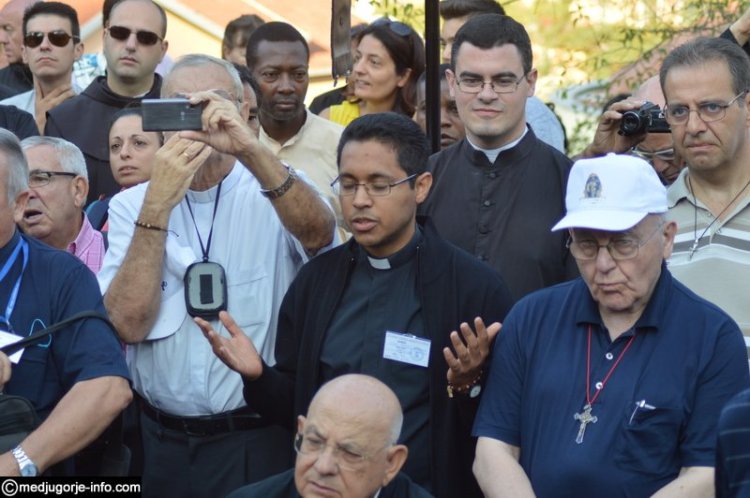 Aparición de la Virgen a Mirjana en Medjugorje el 2 de septiembre de 2015 - 5