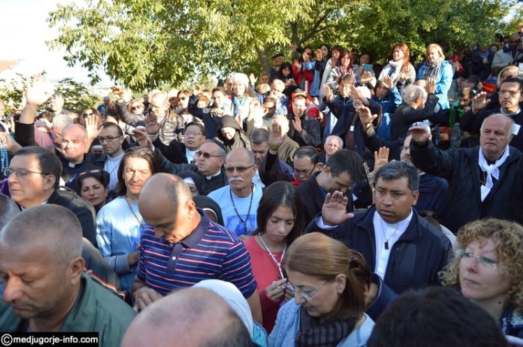 Aparición de la Virgen a MIrjana el 2 de octubre de 2015 en Medjugorje - 5