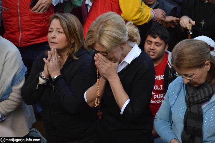 Aparición de la Virgen a MIrjana el 2 de octubre de 2015 en Medjugorje - 6