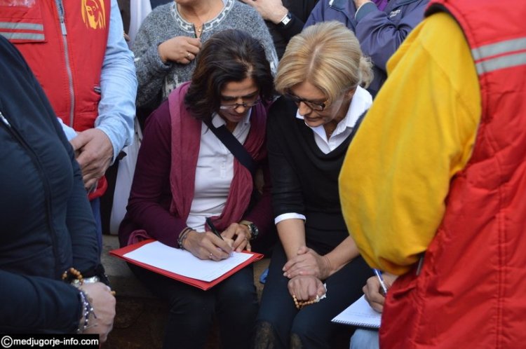 Aparición de la Virgen a MIrjana el 2 de octubre de 2015 en Medjugorje - 9
