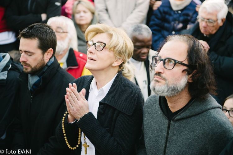 Aparición de la Virgen a Mirjana en Medjugorje el 2 de noviembre de 2015 - 11