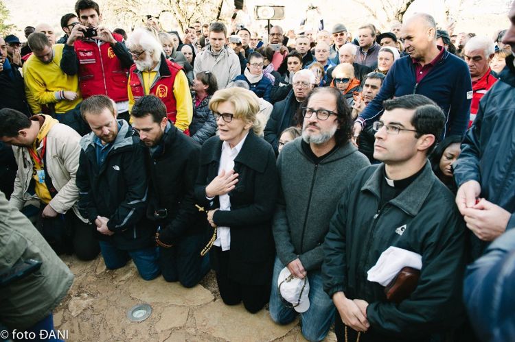 Aparición de la Virgen a Mirjana en Medjugorje el 2 de noviembre de 2015 - 9