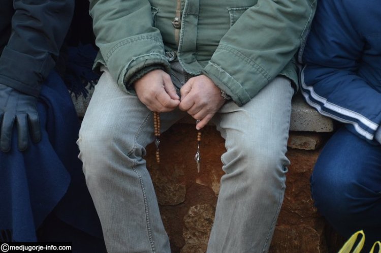 Aparición de la Virgen a Mirjana en Medjugorje el 2 de diciembre de 2015 - 10