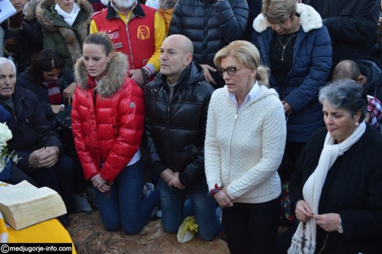 Aparición de la Virgen a Mirjana en Medjugorje el 2 de diciembre de 2015 - 2