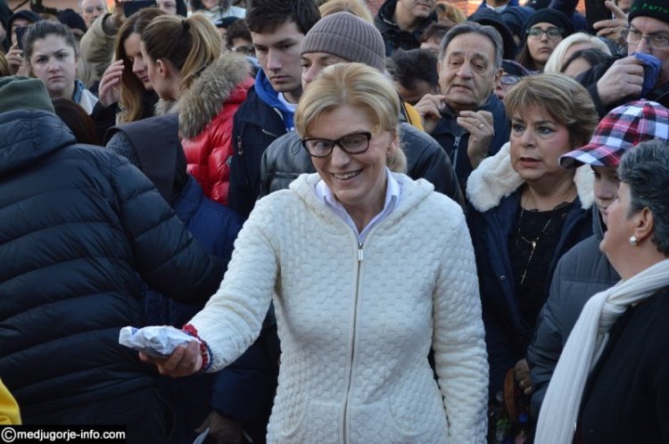 Aparición de la Virgen a Mirjana en Medjugorje el 2 de diciembre de 2015 - 4