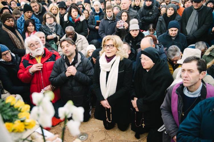 Aparición de la Virgen a Mirjana el 2 de enero de 2016 - 4