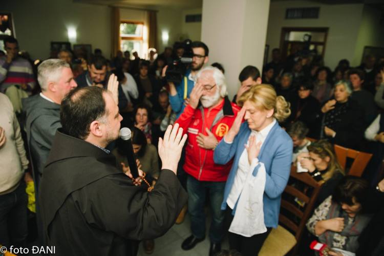 Aparición de la Virgen a Mirjana en Medjugorje el 2 de febrero de 2016 - 12