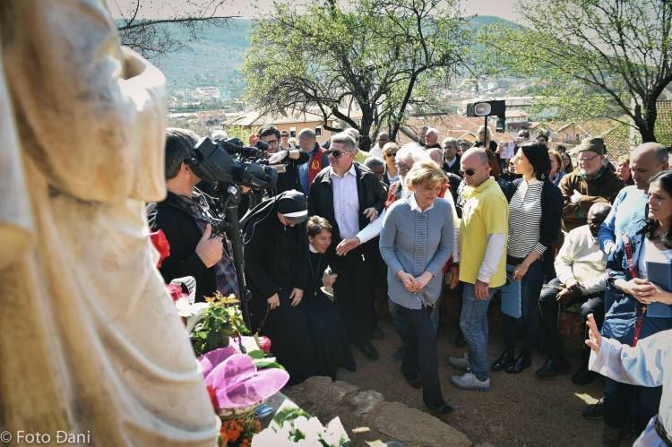 Aparición de la Virgen a Mirjana el 18 de marzo de 2016 en Medjugorje - 7