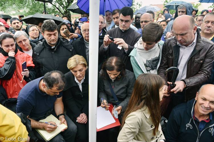 Aparición de la Virgen a Mirjana el 2 de mayo de 2016 en Medjugorje - 14