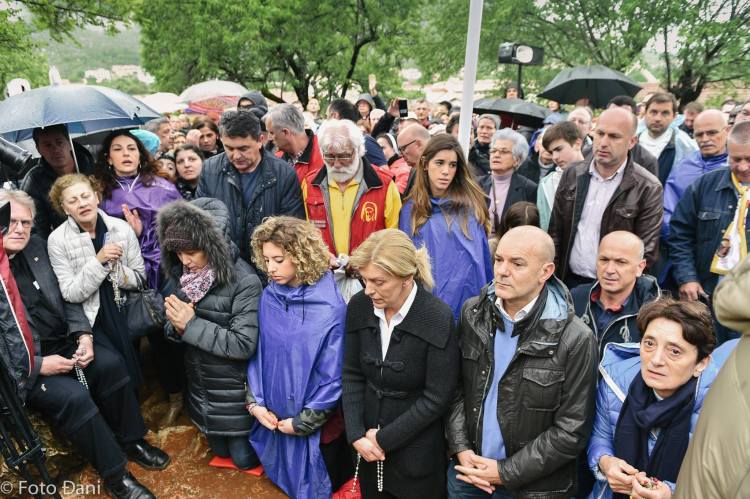 Aparición de la Virgen a Mirjana el 2 de mayo de 2016 en Medjugorje - 8