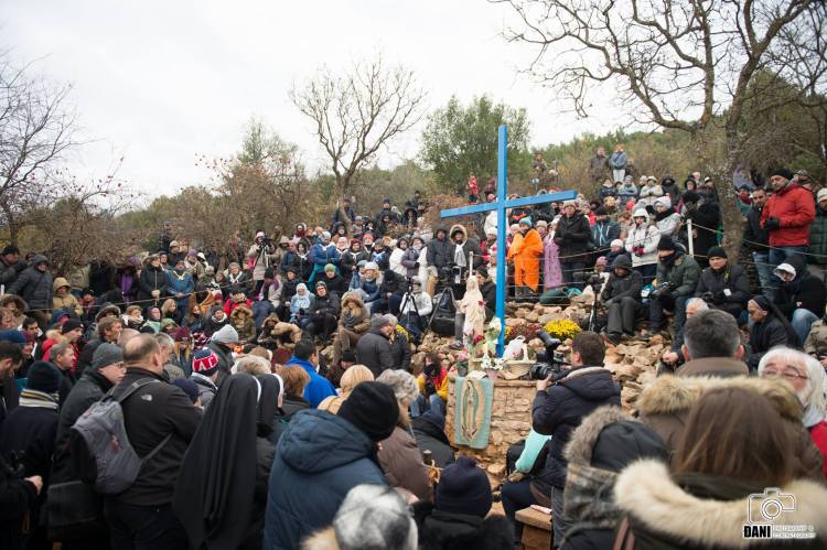aparicion-de-la-virgen-a-mirjana-el-2-de-diciembre-de-2016-en-medjugorje-2